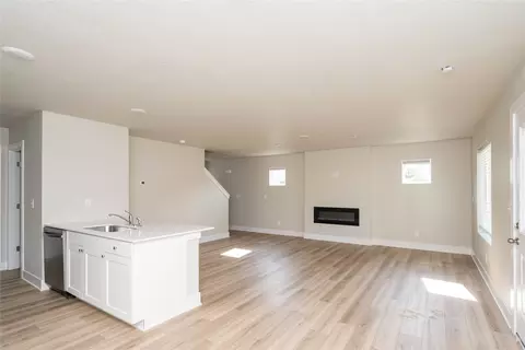 Living - 407 Juniper St, Ames, IA 50010 photo 2 of 4
