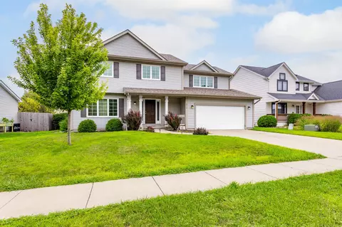 875 Cedar St, Waukee, IA 50263