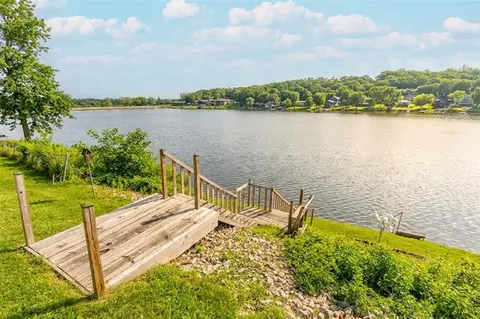 View/Area - 8104 Lakeshore Dr, Dexter, IA 50070 photo 7 of 9