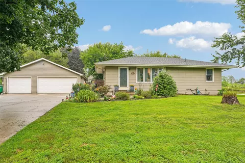 670 George St, Hartford, IA 50118