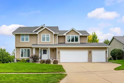 2199 NW 147th St, Clive, IA 50325