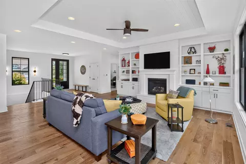 Living - 1304 NE 53rd Ct, Ankeny, IA 50021 photo 2 of 3