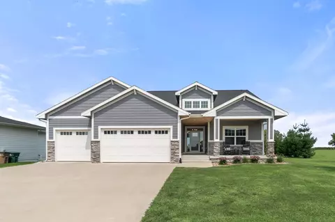 1914 Timberview Dr, Norwalk, IA 50211