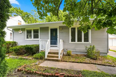 3005 Madison Ave, Des Moines, IA 50310