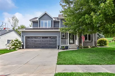 1022 E 18th St S, Newton, IA 50208