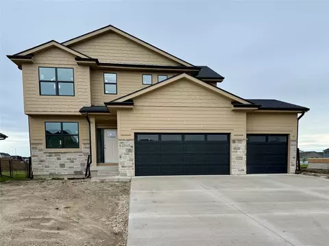 2515 NW North Creek Ct, Ankeny, IA 50023