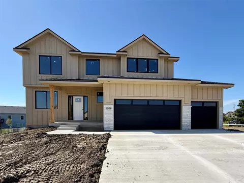2508 NW North Creek Ct, Ankeny, IA 50023