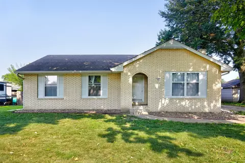 4421 73rd St, Urbandale, IA 50322