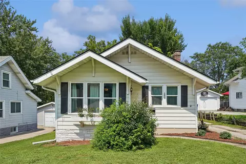3025 Leado Ave, Des Moines, IA 50310