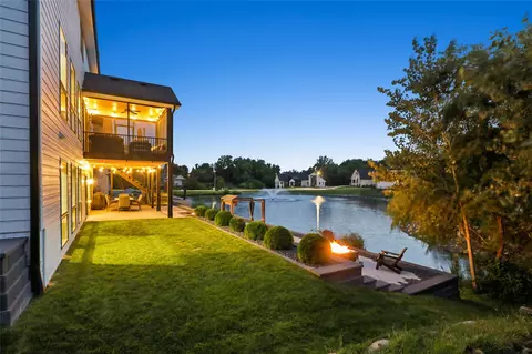 1025 Ford Ln, Waukee, IA 50263