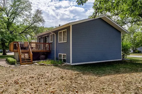 Exterior - 3220 Diamond St, Ames, IA 50010 photo 4 of 5