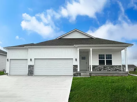 922 33rd St SE, Altoona, IA 50009