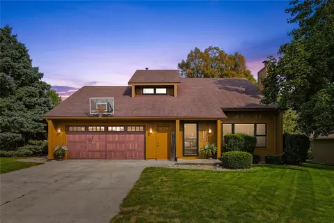 1544 Terrace Dr, Pella, IA 50219