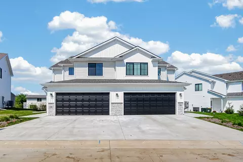 7000 Lake Ridge Ave #68, Des Moines, IA 50320