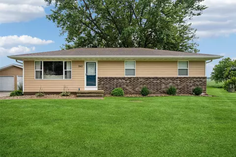 740 Brown St, Dexter, IA 50070