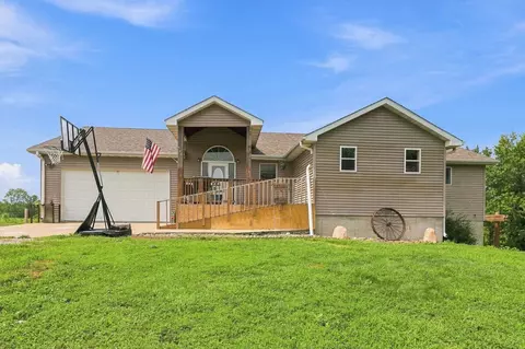 303 B St SW, Melcher Dallas, IA 50163