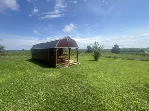 1606 220 St, Toledo, IA 52342