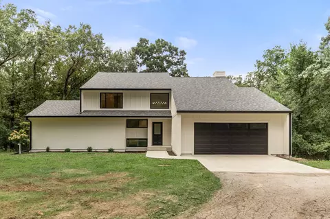9941 Mckinley Trl, Indianola, IA 50125