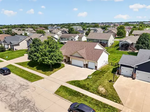1705 NW Norton Ct, Grimes, IA 50111