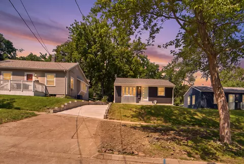507 Davis Ave, Des Moines, IA 50315