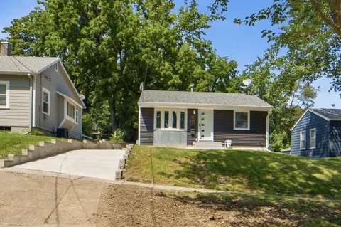 507 Davis Ave, Des Moines, IA 50315