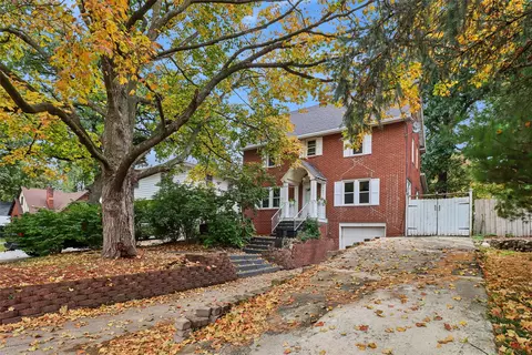 4051 12th St, Des Moines, IA 50313
