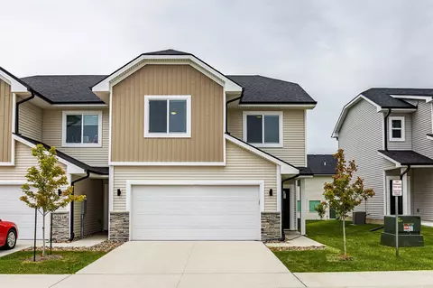6957 Poppy Ct, Johnston, IA 50131