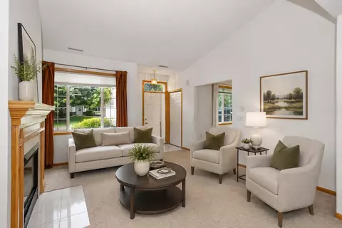 7610 Wistful Vista Dr #402, West Des Moines, IA 50266