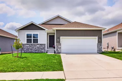 1636 NE Deerfield Dr, Ankeny, IA 50021