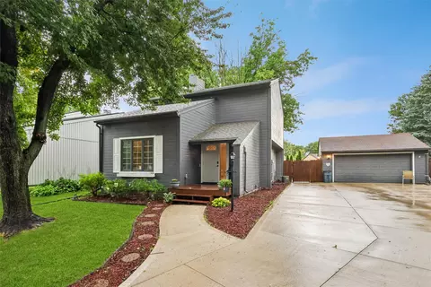 4404 81st St, Urbandale, IA 50322