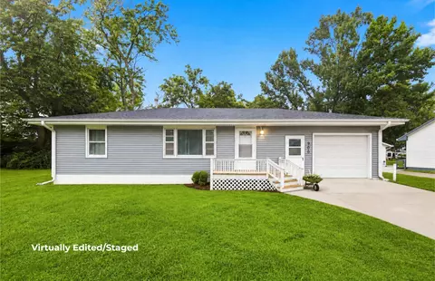 900 E Girard Ave, Indianola, IA 50125