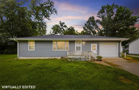 900 E Girard Ave, Indianola, IA 50125