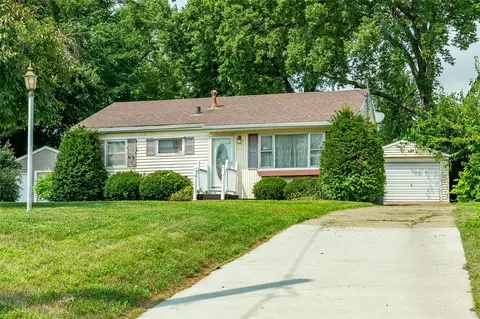 211 Mckinley Ave, Des Moines, IA 50315