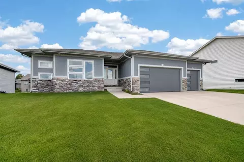 1208 NW 4th Ct, Grimes, IA 50111
