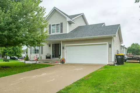 525 SE Parker Dr, Waukee, IA 50263