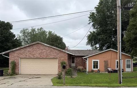 810 Juniper Ave, Kellogg, IA 50135