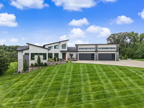 32571 Westwood Ln, Adel, IA 50003