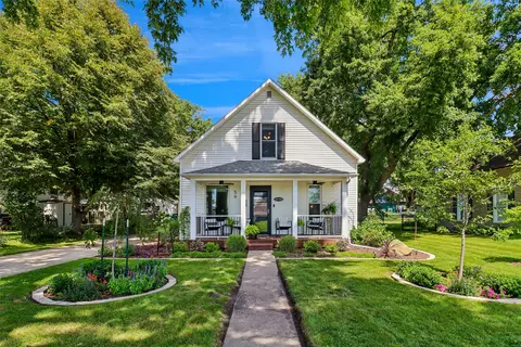 59 E North St, Winterset, IA 50273