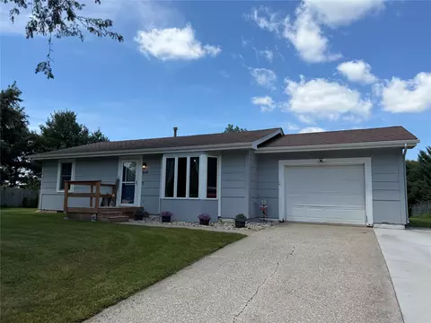 936 Grant Ct SE, Bondurant, IA 50035