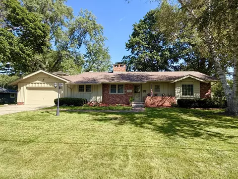 1104 S 13th Ave W, Newton, IA 50208