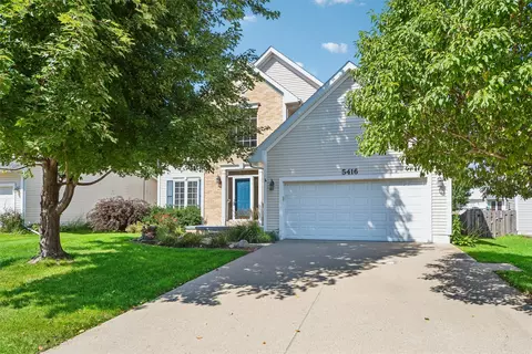 5416 NW 92nd St, Johnston, IA 50131