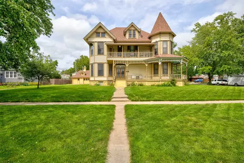 505 W Main St, Knoxville, IA 50138