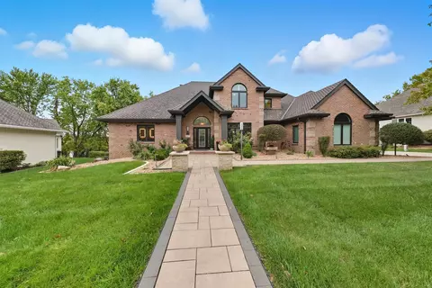 1023 Tulip Tree Ln, West Des Moines, IA 50266