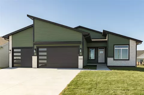 1420 NW Linda Ln, Waukee, IA 50263