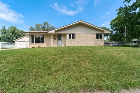6501 Airline Ave, Urbandale, IA 50322