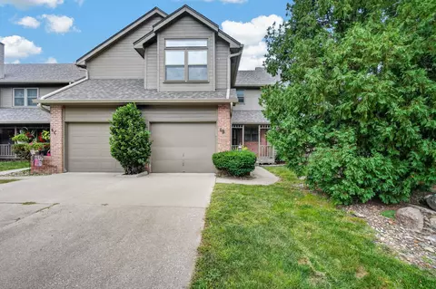 1070 50th St #6B, West Des Moines, IA 50266