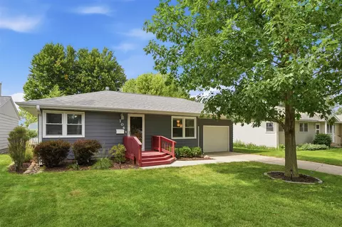 704 15th St, Nevada, IA 50201