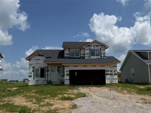 936 Lavender Ln, Pella, IA 50219