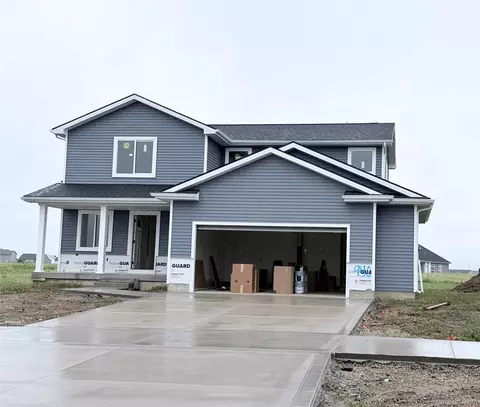 940 Lavender Ln, Pella, IA 50219