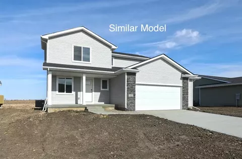 940 Lavender Ln, Pella, IA 50219